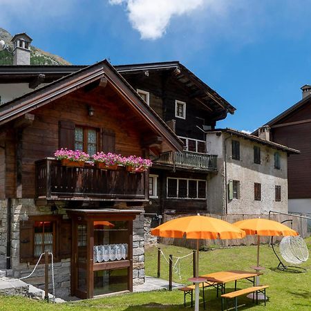 Incanto Walser Apartments Ronco Macugnaga Exterior photo