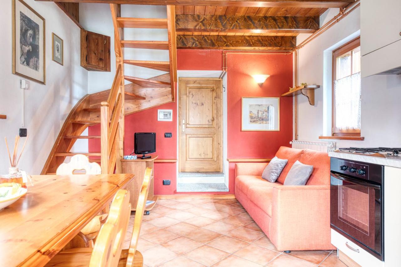 Incanto Walser Apartments Ronco Macugnaga Exterior photo